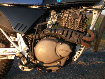 Suzuki_DR_250_S_original_schwarz_SJ42A_-_wie_GN_DR_125_250_400_500_S_SE_SP_370_79.jpg