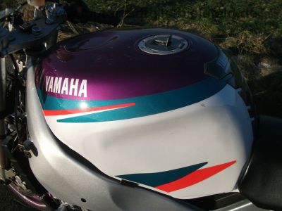 Yamaha_FZR_600_R_4JH_lila-weiss_Sturz_-_wie_YZF_600_R_Thundercat_4VT_4WD_3HE_TDM_850_13.jpg
