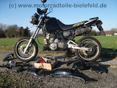 Honda_NX_650_Dominator_RD02_schwarz_Super-Moto_SuMo_Excel_17x3_50_und_17x4_25_-_wie_XL_XR_NX_SLR_FMX_500_600_650_RD_06_08_09_5.jpg