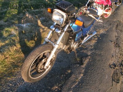 Honda_VF_750_S_blau_RC07_-_wie_VF_400_500_700_750_F_S_C_Magna_Sabre_Interceptor_V4_11.jpg