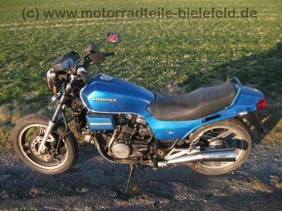 Honda_VF_750_S_blau_RC07_-_wie_VF_400_500_700_750_F_S_C_Magna_Sabre_Interceptor_V4_12.jpg