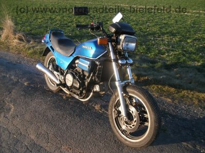 Honda_VF_750_S_blau_RC07_-_wie_VF_400_500_700_750_F_S_C_Magna_Sabre_Interceptor_V4_34.jpg