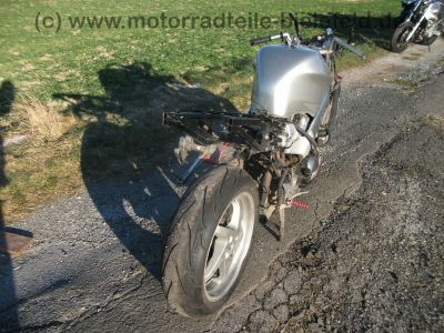 Honda_VFR_800_FI_RC46_silber_crash_-_wie_VFR_750_F_RC24_RC36_1200_F_VTR_1000_F_Firestorm_SC36_RC60_X_Crossrunner_31.jpg
