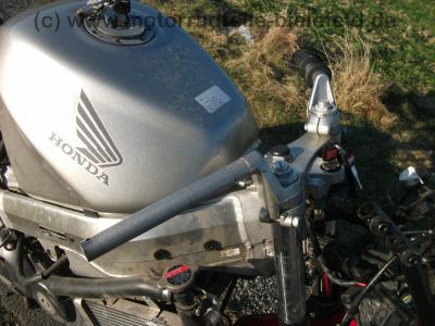 Honda_VFR_800_FI_RC46_silber_crash_-_wie_VFR_750_F_RC24_RC36_1200_F_VTR_1000_F_Firestorm_SC36_RC60_X_Crossrunner_42.jpg