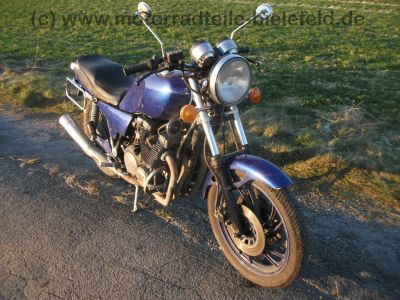 Yamaha_XJ_650_4K0_blau_Kardan-Tourer_Schuh_Koffer-Traeger_-_wie_XJ_400_500_550_600_700_750_Maxim_Radian_SECA_51J_3KN_4V8_3KM_11M_41Y_47.jpg