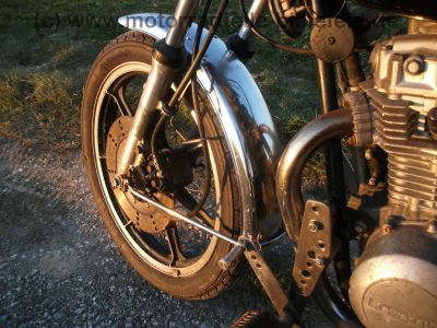 Kawasaki_KZ_440_A_LTD_Chopper_schwarz_Twin_vorverlegte_Fussrastenanlage_-_wie_KZ_Z_LTD_250_400_440_A_B_C_H_LTD_36.jpg