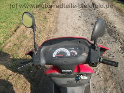 Honda_SJ_50_Bali_AF32_rot_EZ_95_2-Takt_Roller_49_ccm_3kw_50_kmh_49.jpg