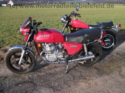Honda_CX_500_C_PC01_rot_Custom_Chopper_orig__Auspuff_HM_449_462_1a_Chrom-Teile_103.jpg