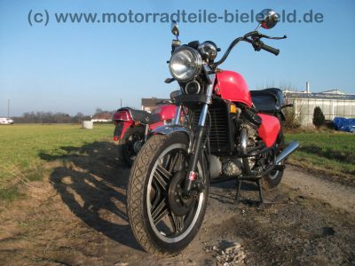 Honda_CX_500_C_PC01_rot_Custom_Chopper_orig__Auspuff_HM_449_462_1a_Chrom-Teile_3.jpg