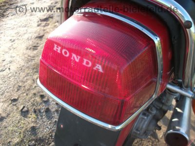 Honda_CX_500_rot_37kW_Front-Maske_JAMA_Auspuff_-_wie_CX_500_C_PC01_21.jpg