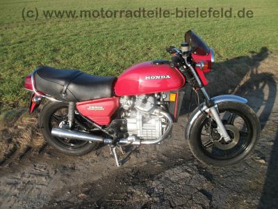 Honda_CX_500_rot_37kW_Front-Maske_JAMA_Auspuff_-_wie_CX_500_C_PC01_29.jpg