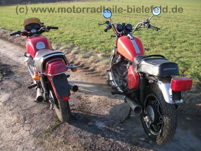 Honda_CX_500_rot_37kW_Front-Maske_JAMA_Auspuff_-_wie_CX_500_C_PC01_72.jpg