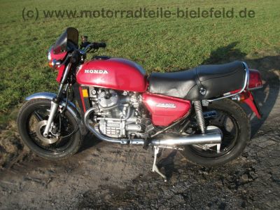 Honda_CX_500_rot_37kW_Front-Maske_JAMA_Auspuff_-_wie_CX_500_C_PC01_79.jpg