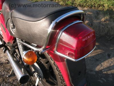 Honda_CX_500_rot_37kW_Front-Maske_JAMA_Auspuff_-_wie_CX_500_C_PC01_81.jpg