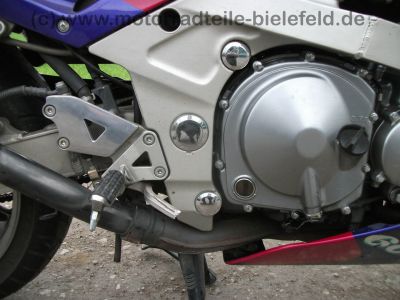 Kawasaki_ZZR_600_E_ZX600E_72kW_Unfall_3x_GIVI_Koffer-Träger_-_wie_GPZ_GPX_ZZ-R_600_1100_C_D_ZX600_A_B_C_D_33.jpg