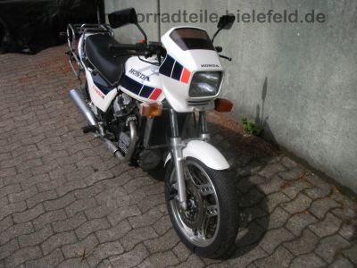 Honda_CX_650_E_RC12_weiss_70PS_Guellepumpe_-_wie_CX_500_650_C_E_PC01_PC06_RC11_6.jpg