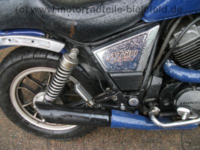 Honda_VT_500_C_Custom_Shadow_PC08_blau_Crash_Hepco_Becker_Sissy-Bar_-_wie_VT_500_E_PC11_84.jpg