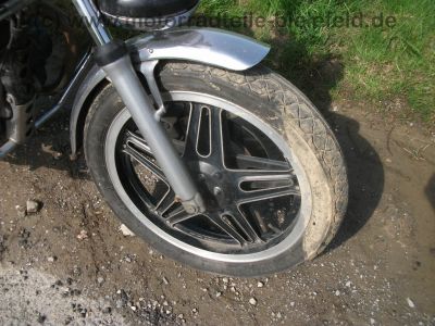 Honda_CM_400_T_Twin_NC01_Chopper_32kW_Sturzbuegel_orig__Auspuff_-_wie_CM_CB_125_185_200_250_400_450_C_T_N_62.jpg