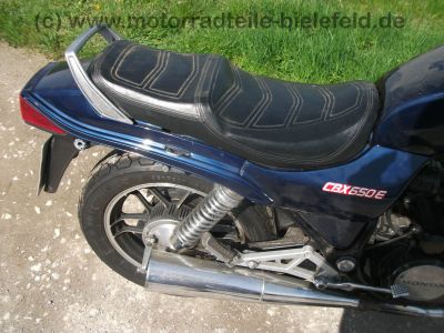 Honda_CBX_650_E_RC13_blau_2__75PS_Motor_Extras_Zubehoer_neuer_Auspuff_-_wie_CBX_550_750_F_F2_113.jpg