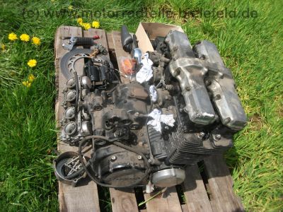 Honda_CBX_650_E_RC13_blau_2__75PS_Motor_Extras_Zubehoer_neuer_Auspuff_-_wie_CBX_550_750_F_F2_8.jpg