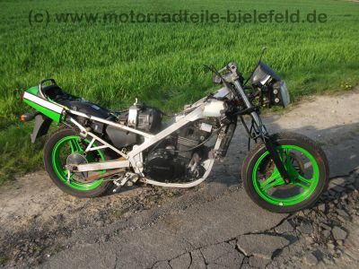 Kawasaki_GPZ_500_S_schwarz-gruen_ABM_Fussrasten_Motor_37_tKM-_wie_GPZ_KLE_EN_EX_500_A_B_C_D_LTD_Twin_72.jpg