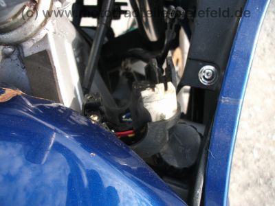 Kawasaki_GPZ_500_S_blau_Crash_LSL_Superbike_Lenkerumbau_Sitz_neu_Auspuff_orig__-_wie_GPZ_KLE_EN_EX_500_A_B_C_D_LTD_Twin_35.jpg