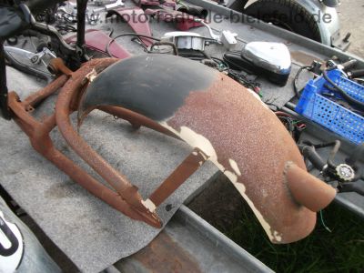 Honda_VT_600_C_Shadow_Custom-Umbau_Schwinge_Fender_Mono-Sitz_Tank-Tacho_orig__Auspuff_HM_MR1_E1_16tMls_135.jpg