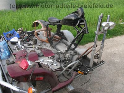 Honda_VT_600_C_Shadow_Custom-Umbau_Schwinge_Fender_Mono-Sitz_Tank-Tacho_orig__Auspuff_HM_MR1_E1_16tMls_14.jpg