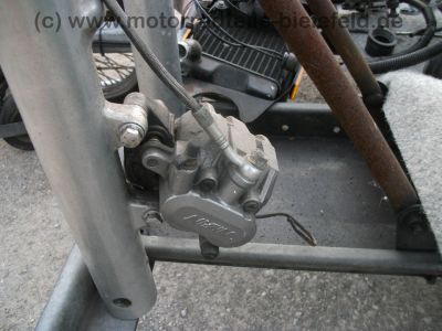 Honda_VT_600_C_Shadow_Custom-Umbau_Schwinge_Fender_Mono-Sitz_Tank-Tacho_orig__Auspuff_HM_MR1_E1_16tMls_141.jpg