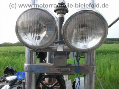 Honda_VT_600_C_Shadow_Custom-Umbau_Schwinge_Fender_Mono-Sitz_Tank-Tacho_orig__Auspuff_HM_MR1_E1_16tMls_145.jpg