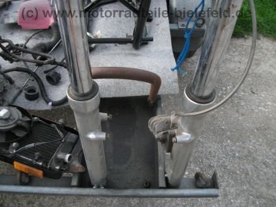Honda_VT_600_C_Shadow_Custom-Umbau_Schwinge_Fender_Mono-Sitz_Tank-Tacho_orig__Auspuff_HM_MR1_E1_16tMls_146.jpg