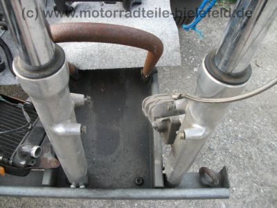 Honda_VT_600_C_Shadow_Custom-Umbau_Schwinge_Fender_Mono-Sitz_Tank-Tacho_orig__Auspuff_HM_MR1_E1_16tMls_148.jpg