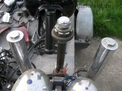 Honda_VT_600_C_Shadow_Custom-Umbau_Schwinge_Fender_Mono-Sitz_Tank-Tacho_orig__Auspuff_HM_MR1_E1_16tMls_154.jpg
