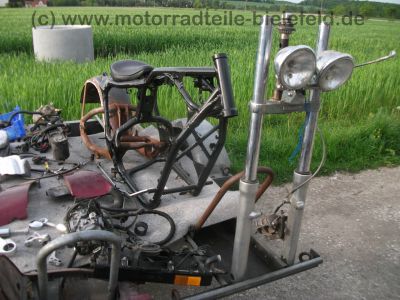 Honda_VT_600_C_Shadow_Custom-Umbau_Schwinge_Fender_Mono-Sitz_Tank-Tacho_orig__Auspuff_HM_MR1_E1_16tMls_182.jpg