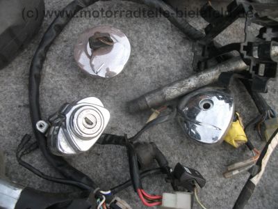 Honda_VT_600_C_Shadow_Custom-Umbau_Schwinge_Fender_Mono-Sitz_Tank-Tacho_orig__Auspuff_HM_MR1_E1_16tMls_65.jpg