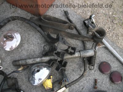 Honda_VT_600_C_Shadow_Custom-Umbau_Schwinge_Fender_Mono-Sitz_Tank-Tacho_orig__Auspuff_HM_MR1_E1_16tMls_67.jpg