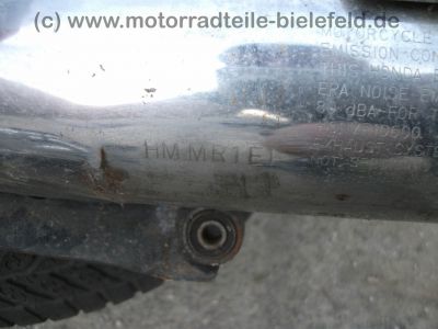 Honda_VT_600_C_Shadow_Custom-Umbau_Schwinge_Fender_Mono-Sitz_Tank-Tacho_orig__Auspuff_HM_MR1_E1_16tMls_88.jpg