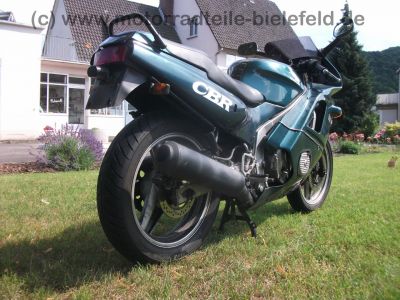Honda_CBR_600_F_PC19_gruen_Sitzbank_neu_Sonderverkleidung_vorn_-_wie_PC23_CBR_1000_F_SC21_2.jpg