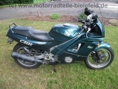 Honda_CBR_600_F_PC19_gruen_Sitzbank_neu_Sonderverkleidung_vorn_-_wie_PC23_CBR_1000_F_SC21_5.jpg