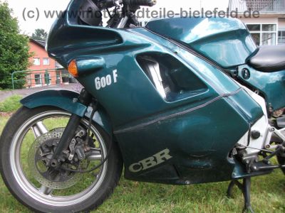 Honda_CBR_600_F_PC19_gruen_Sitzbank_neu_Sonderverkleidung_vorn_-_wie_PC23_CBR_1000_F_SC21_75.jpg