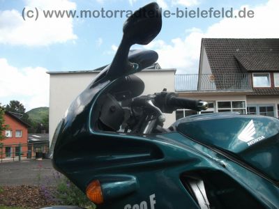 Honda_CBR_600_F_PC19_gruen_Sitzbank_neu_Sonderverkleidung_vorn_-_wie_PC23_CBR_1000_F_SC21_77.jpg