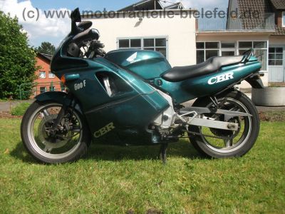 Honda_CBR_600_F_PC19_gruen_Sitzbank_neu_Sonderverkleidung_vorn_-_wie_PC23_CBR_1000_F_SC21_79.jpg