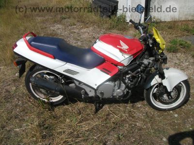 Honda_CBR_1000_F_SC24_HRC_weiss-blau-rot_LSL_Superbike_Fighter-Maske_-_wie_CBR_600_F_PC_19_23_31_SC_21_SC24_DUAL_68.jpg