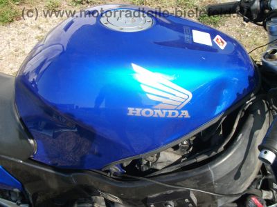 Honda_CBR_1100_XX_Super_Blackbird_SC35_PGM-FI_Dual_CBS_-_wie_CBR_900_RR_X-11_X-Eleven_CB_1100_SFy_ED_SC42_161.jpg