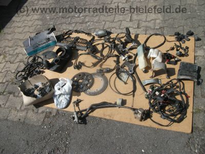 Honda_XRV_750_L_Africa_Twin_RD04_Ersatz-Teile_spare-parts_Motor_Getriebe_Elektrik_Tank_Schwinge_Airbox_-_vgl__XL_600_V_PD06_XRV_650_RD03_25.jpg