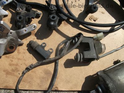 Honda_XRV_750_L_Africa_Twin_RD04_Ersatz-Teile_spare-parts_Motor_Getriebe_Elektrik_Tank_Schwinge_Airbox_-_vgl__XL_600_V_PD06_XRV_650_RD03_33.jpg