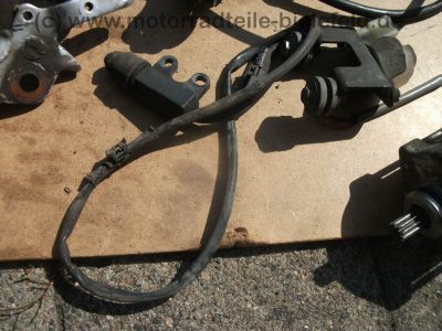 Honda_XRV_750_L_Africa_Twin_RD04_Ersatz-Teile_spare-parts_Motor_Getriebe_Elektrik_Tank_Schwinge_Airbox_-_vgl__XL_600_V_PD06_XRV_650_RD03_71.jpg