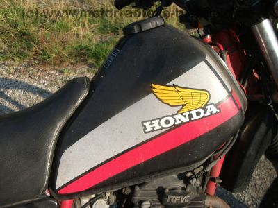 Honda_XL_600_R_Enduro_PD03_RFVC_orig__12_860Km_32kW_-_wie_XR_XL_250_R_MD11_ME06_XL_350_R_ND03_XR_XL_600_LM_RM_PD04_PE04_20.jpg