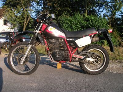 Honda_XL_600_R_Enduro_PD03_RFVC_orig__12_860Km_32kW_-_wie_XR_XL_250_R_MD11_ME06_XL_350_R_ND03_XR_XL_600_LM_RM_PD04_PE04_54.jpg