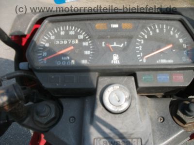 Kawasaki_GPZ_305_BD_Belt-Drive_Twin_rot_Kopfschaden_Riemen_OK_-_wie_KZ_Z_CSR_250_305_36.jpg